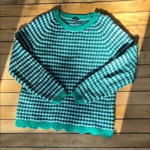 Talbots Green, Navy and White Women's Sweater with scallop edges.